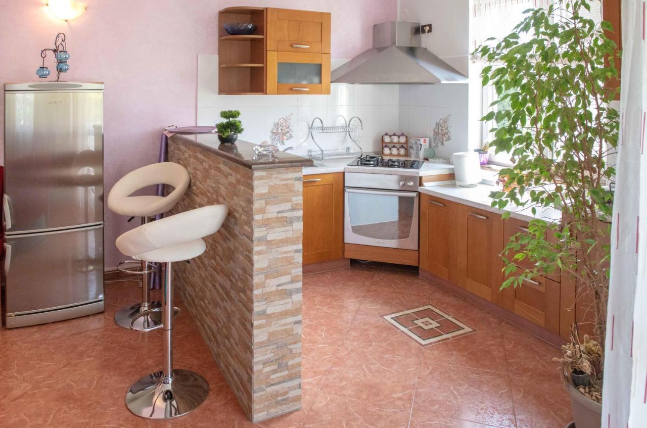 Apartment Kata โรวีน ภายนอก รูปภาพ