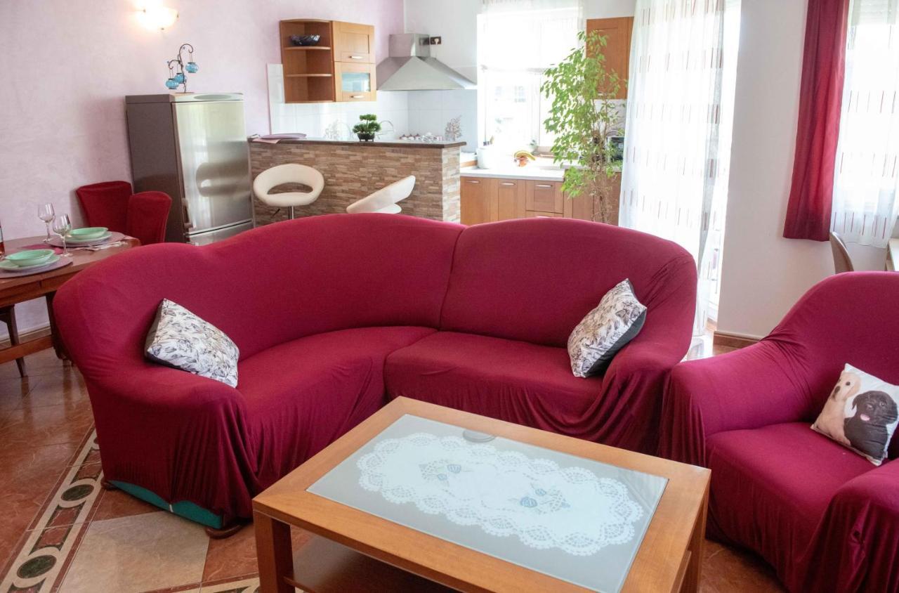 Apartment Kata โรวีน ภายนอก รูปภาพ